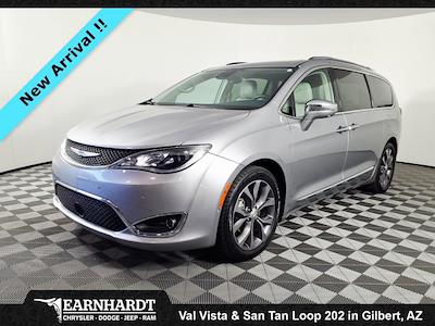2017 Chrysler Pacifica FWD Minivan for sale #D261202A - photo 1