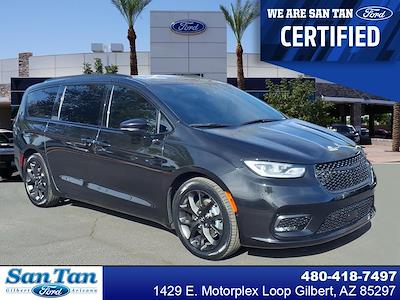Used 2022 Chrysler Pacifica Limited Minivan for sale #253111A - photo 1