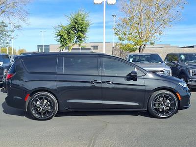 2022 Chrysler Pacifica FWD Minivan for sale #253111A - photo 2