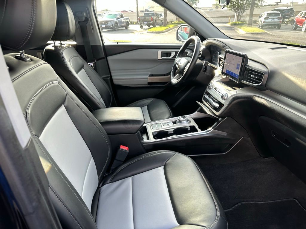 Used 2022 Ford Explorer - photo 25