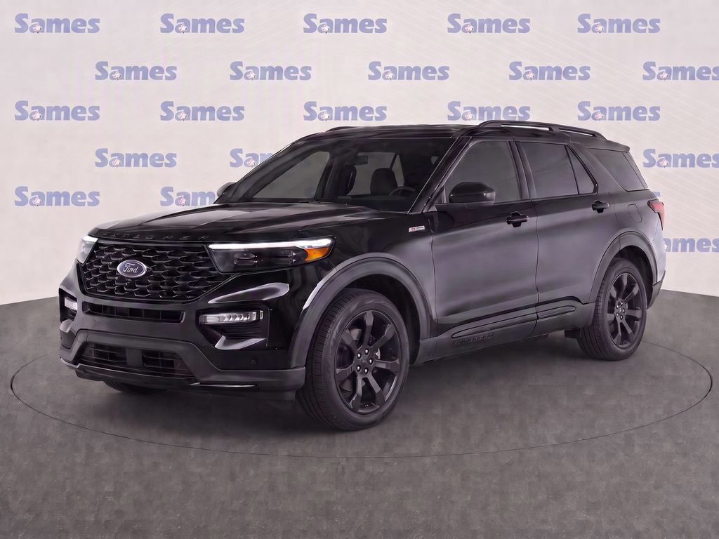Used 2024 Ford Explorer - photo 2