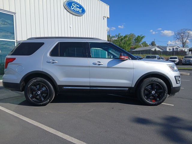 Used 2016 Ford Explorer - photo 2