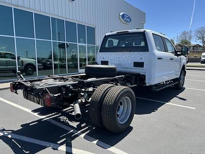 2025 Ford F-350 Crew Cab DRW 4x4 Cab Chassis for sale #F73583 - photo 2