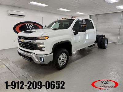 New 2025 Chevrolet Silverado 3500 LT Crew Cab 4WD 60 CA Cab Chassis for sale #TC070658 - photo 1