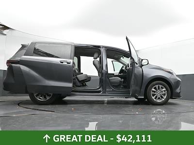 Used 2025 Toyota Sienna LE Minivan for sale #01P2687 - photo 2
