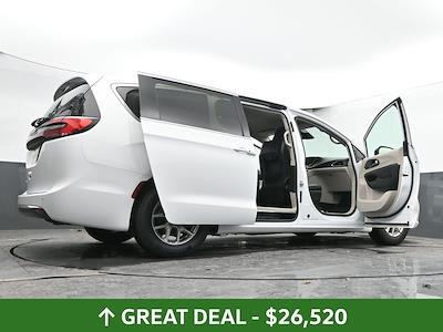 Used 2024 Chrysler Pacifica Touring L Minivan for sale #01P2802 - photo 1