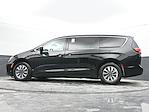 Used 2024 Chrysler Pacifica Select Minivan for sale #01P2831 - photo 44