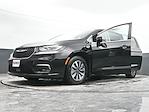 Used 2024 Chrysler Pacifica Select Minivan for sale #01P2831 - photo 67