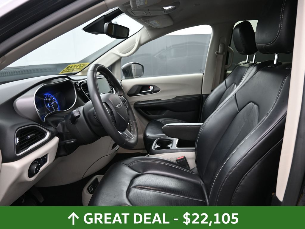 Used 2023 Chrysler Pacifica - photo 19