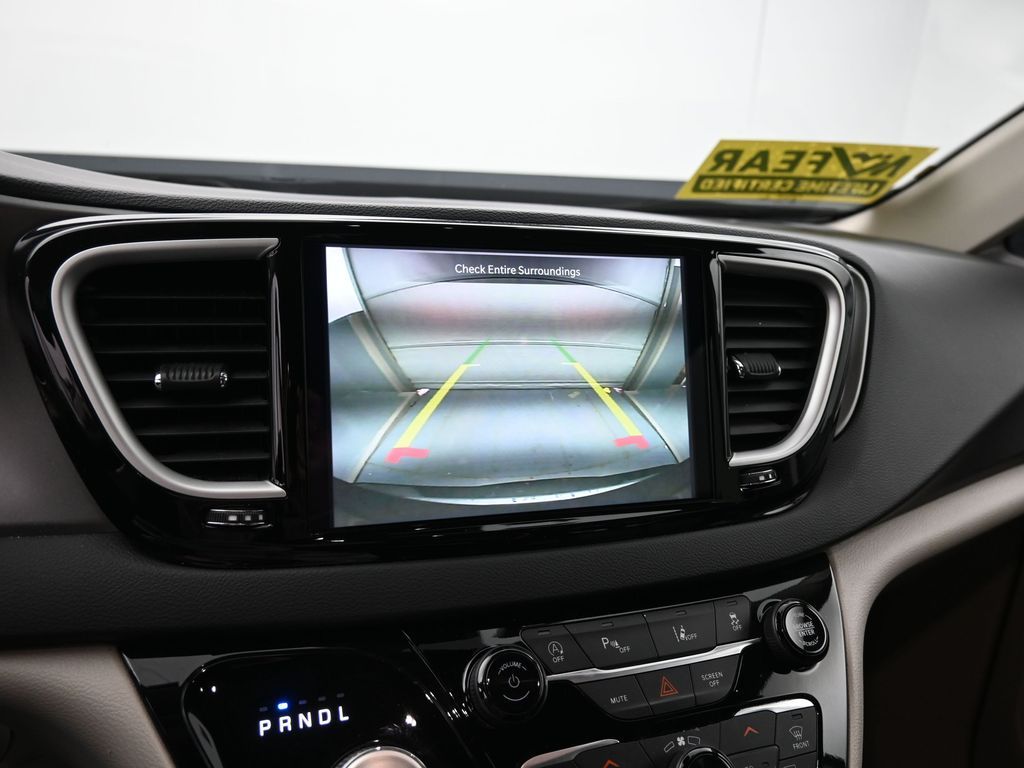 Used 2023 Chrysler Pacifica - photo 29