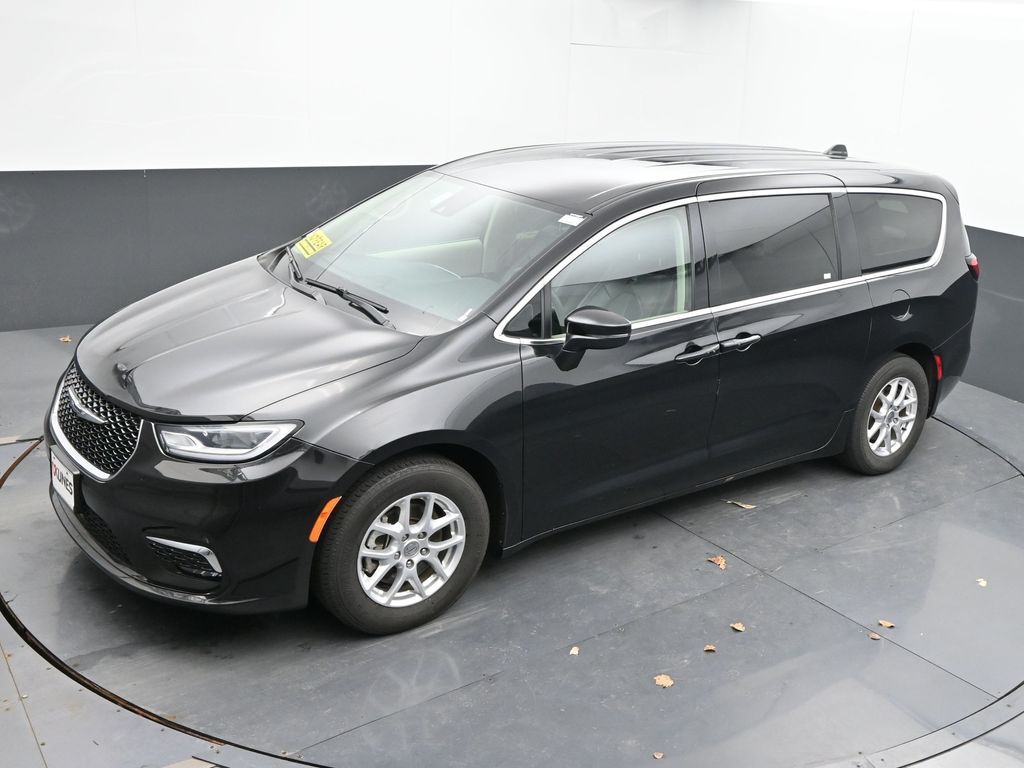 Used 2023 Chrysler Pacifica - photo 32
