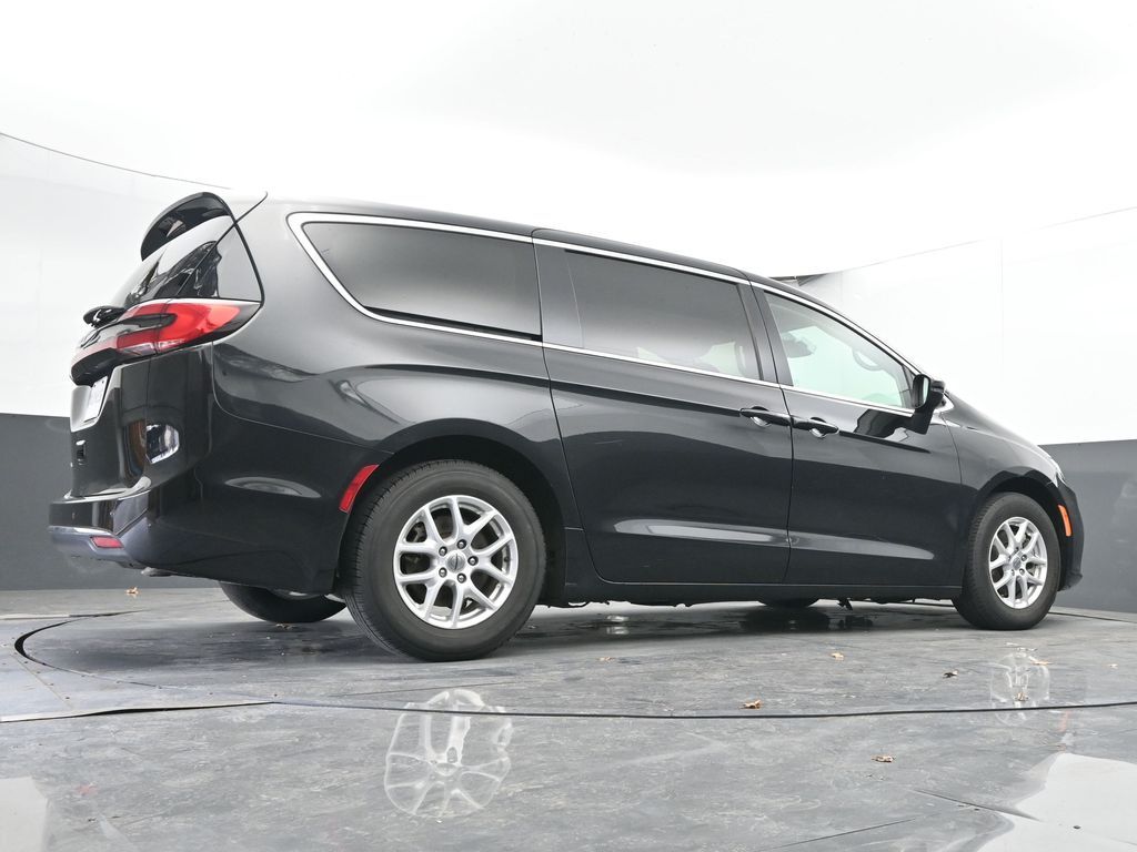 Used 2023 Chrysler Pacifica - photo 44