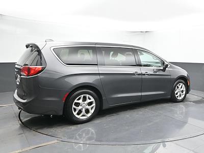 2018 Chrysler Pacifica FWD Minivan for sale #01P2945B - photo 2