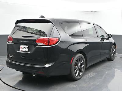 2019 Chrysler Pacifica FWD Minivan for sale #01T3159B - photo 2