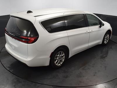 Used 2023 Chrysler Pacifica Touring L Minivan for sale #05P1646 - photo 2