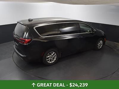 2023 Chrysler Pacifica FWD Minivan for sale #05P1675 - photo 2