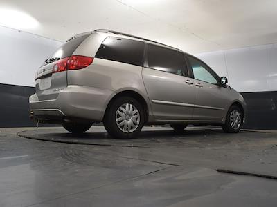 Used 2007 Toyota Sienna LE Minivan for sale #05P1717A - photo 2