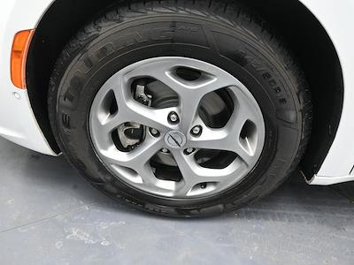 2022 Chrysler Pacifica FWD Minivan for sale #05P1909A - photo 2