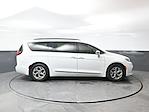 2022 Chrysler Pacifica FWD Minivan for sale #05P1909A - photo 3
