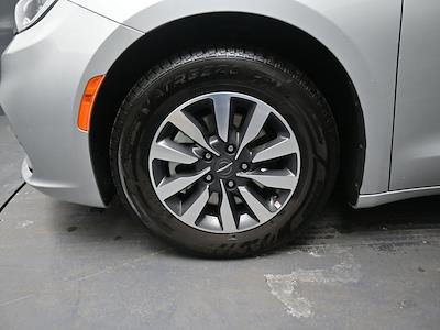 Used 2024 Chrysler Pacifica Select Minivan for sale #05P1954 - photo 2