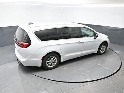 Used 2024 Chrysler Pacifica Touring L Minivan for sale #05P1963 - photo 2