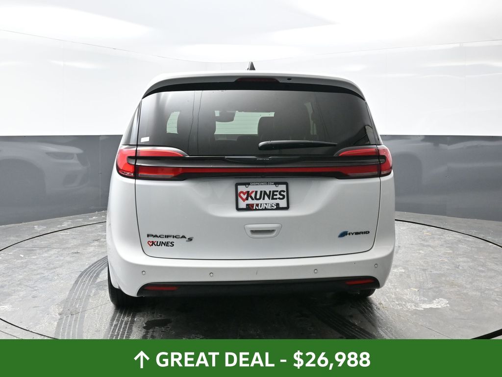 Used 2024 Chrysler Pacifica - photo 16