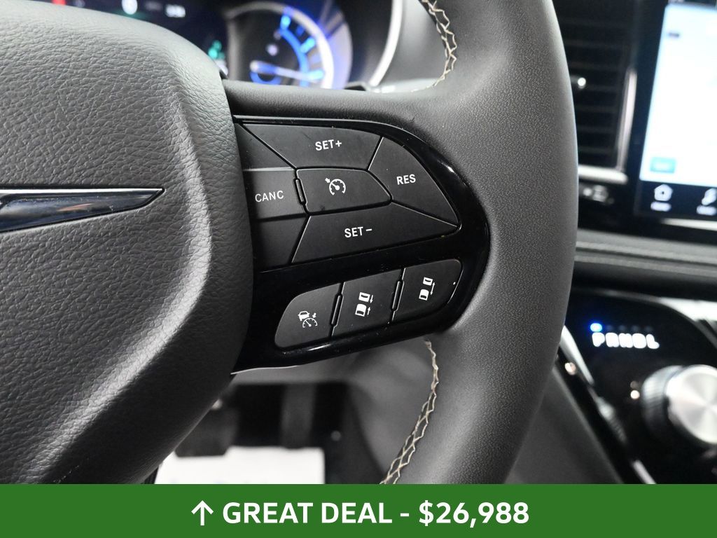 Used 2024 Chrysler Pacifica - photo 36