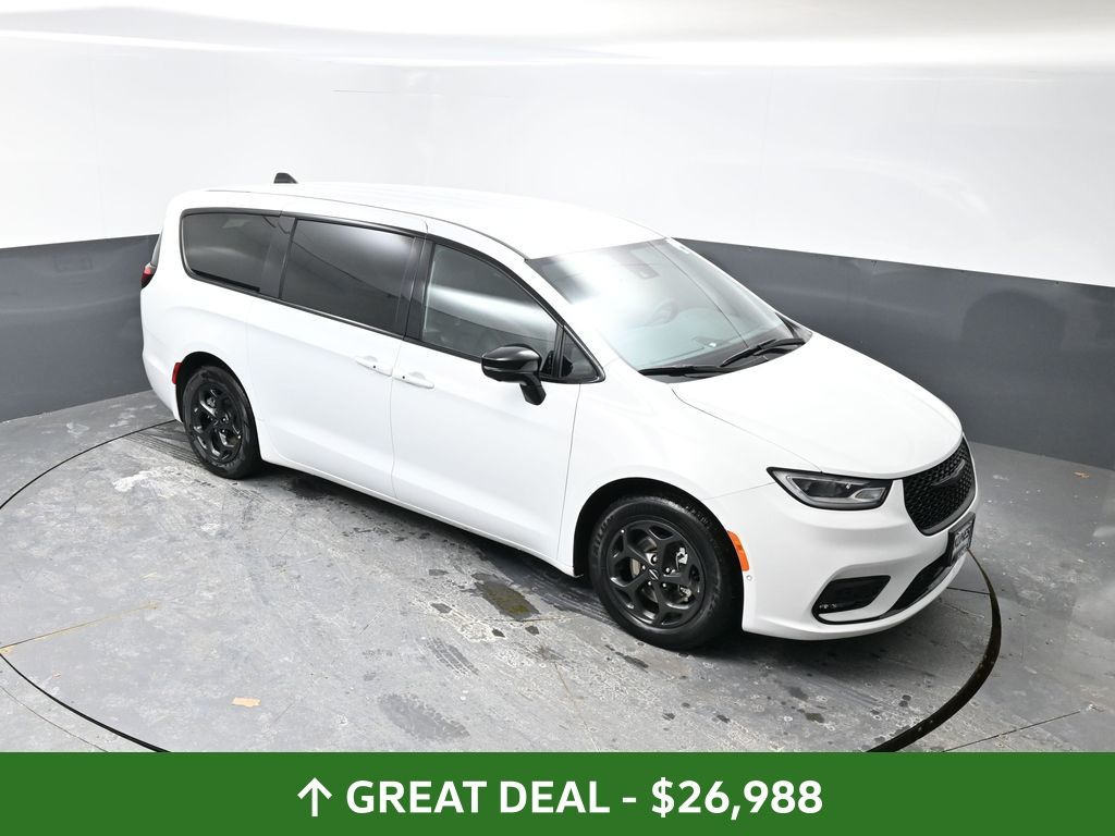 Used 2024 Chrysler Pacifica - photo 44