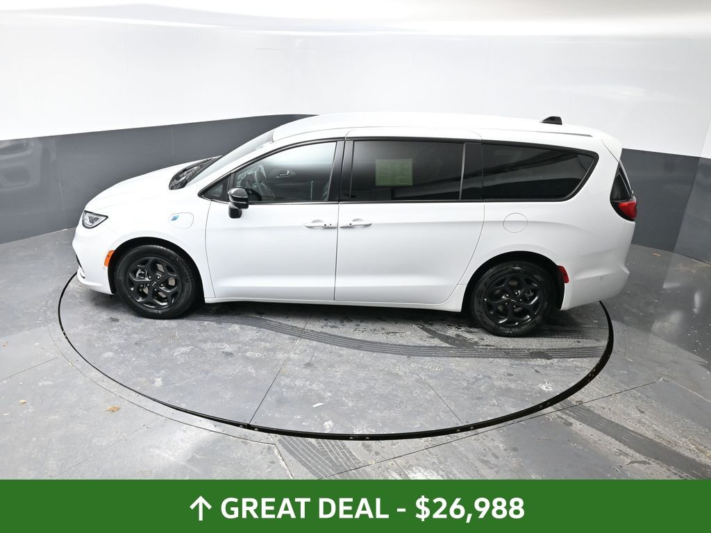 Used 2024 Chrysler Pacifica - photo 47