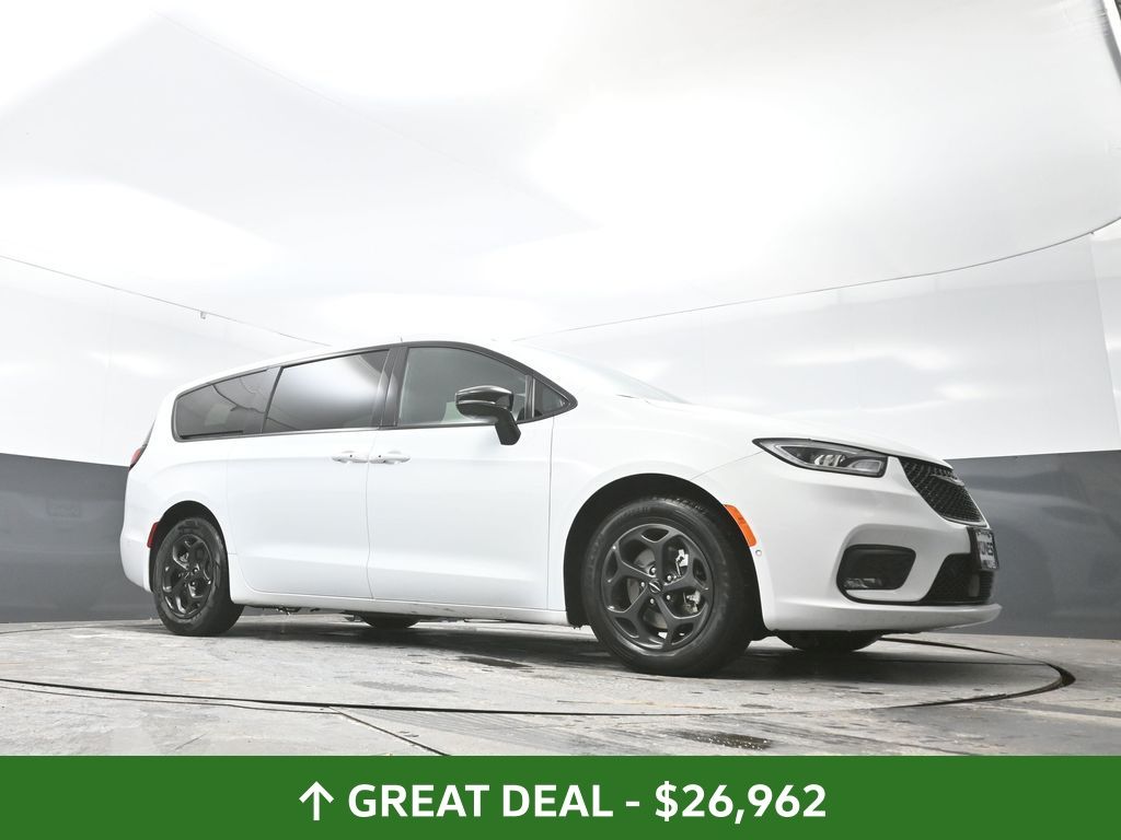 Used 2024 Chrysler Pacifica - photo 52