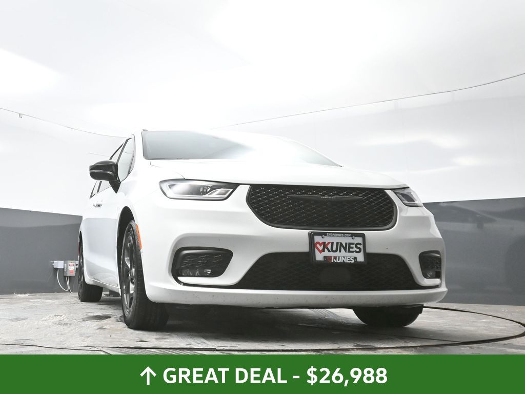 Used 2024 Chrysler Pacifica - photo 53