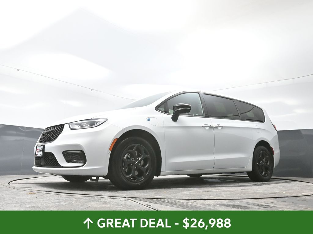 Used 2024 Chrysler Pacifica - photo 54