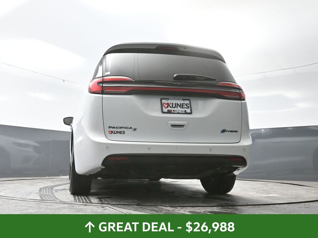 Used 2024 Chrysler Pacifica - photo 57