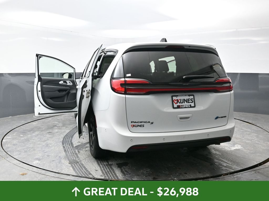 Used 2024 Chrysler Pacifica - photo 59