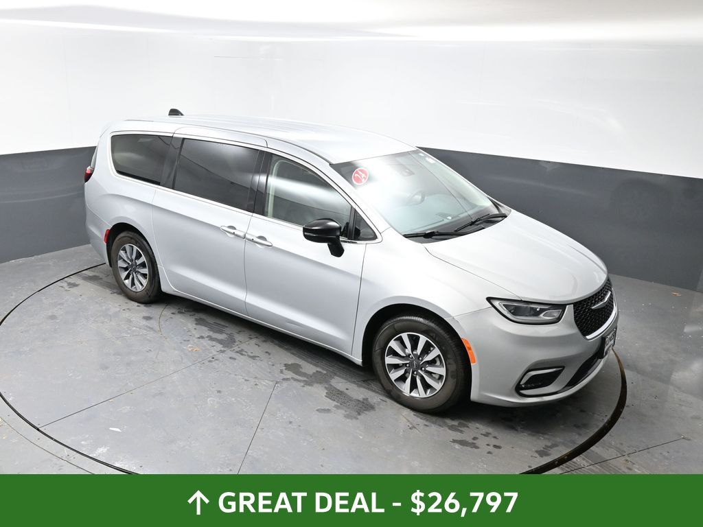Used 2024 Chrysler Pacifica - photo 47