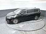 2024 Chrysler Pacifica FWD Minivan for sale #05P2023 - photo 18