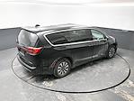 2024 Chrysler Pacifica FWD Minivan for sale #05P2024 - photo 12