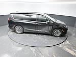 2024 Chrysler Pacifica FWD Minivan for sale #05P2024 - photo 14