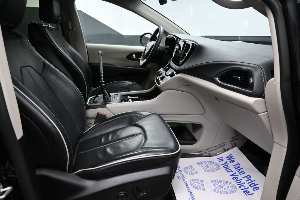 Used 2023 Chrysler Pacifica - photo 49