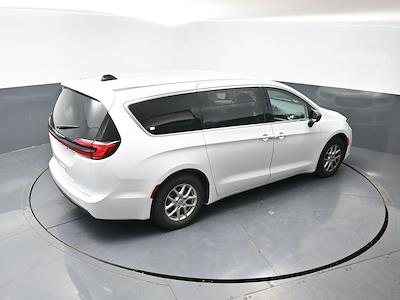 2024 Chrysler Pacifica FWD Minivan for sale #05P2184 - photo 2
