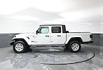 2022 Jeep Gladiator Crew Cab 4WD Pickup for sale #05T2164A - photo 12