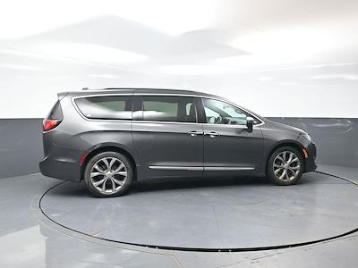 2019 Chrysler Pacifica FWD Minivan for sale #05T2425A - photo 2