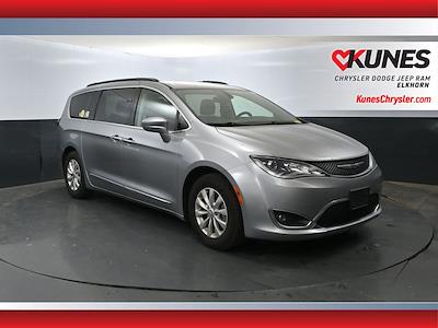 2017 Chrysler Pacifica FWD Minivan for sale #05X1406A - photo 1