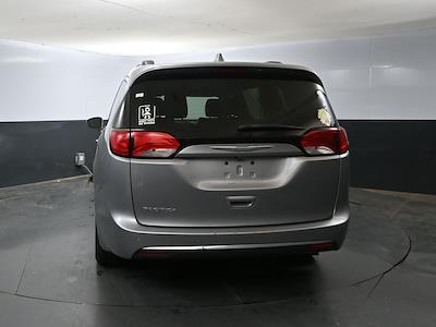 2017 Chrysler Pacifica FWD Minivan for sale #05X1406A - photo 2