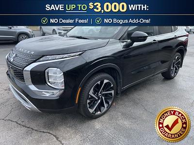 Used 2023 Mitsubishi Outlander - photo 1