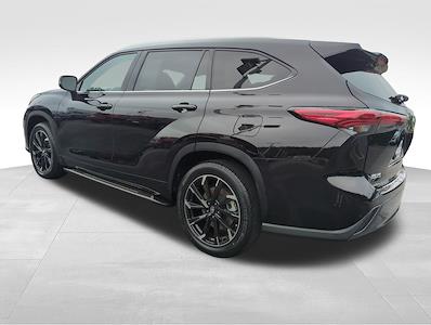 2021 Toyota Highlander FWD SUV for sale #H24NV044A - photo 2