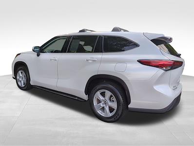 2022 Toyota Highlander FWD SUV for sale #H25EX056A - photo 2