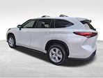 2022 Toyota Highlander FWD SUV for sale #H25EX056A - photo 2