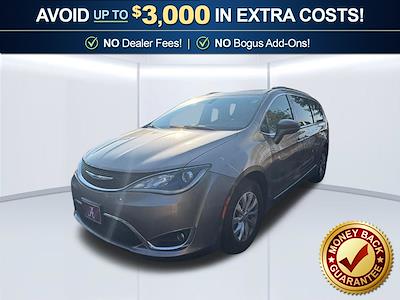 2017 Chrysler Pacifica FWD Minivan for sale #H26TR063B - photo 1