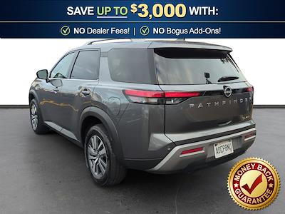 Used 2025 Nissan Pathfinder - photo 1